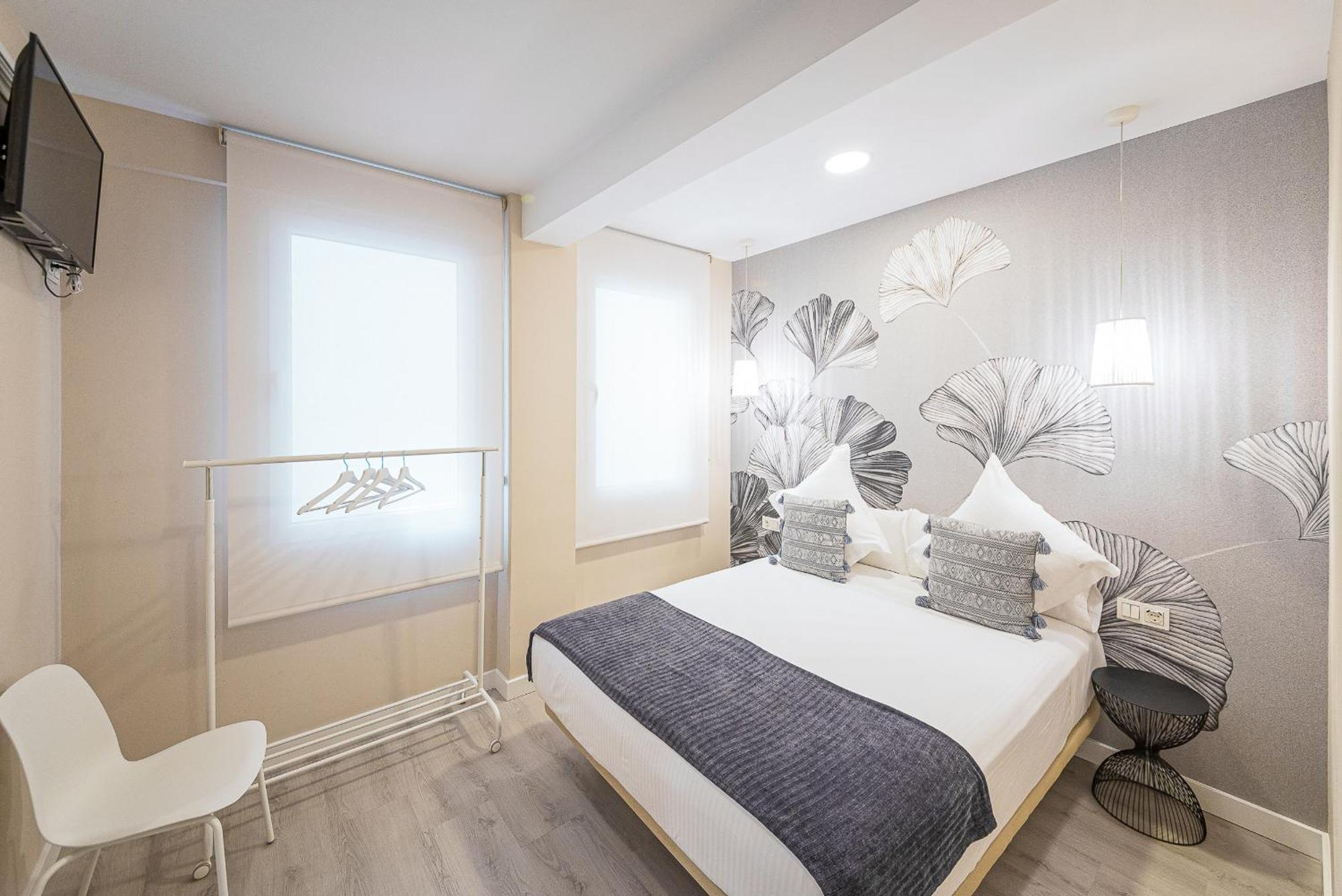 Hostal Plaza Boutique (Adults Only) Сарагоса Екстер'єр фото