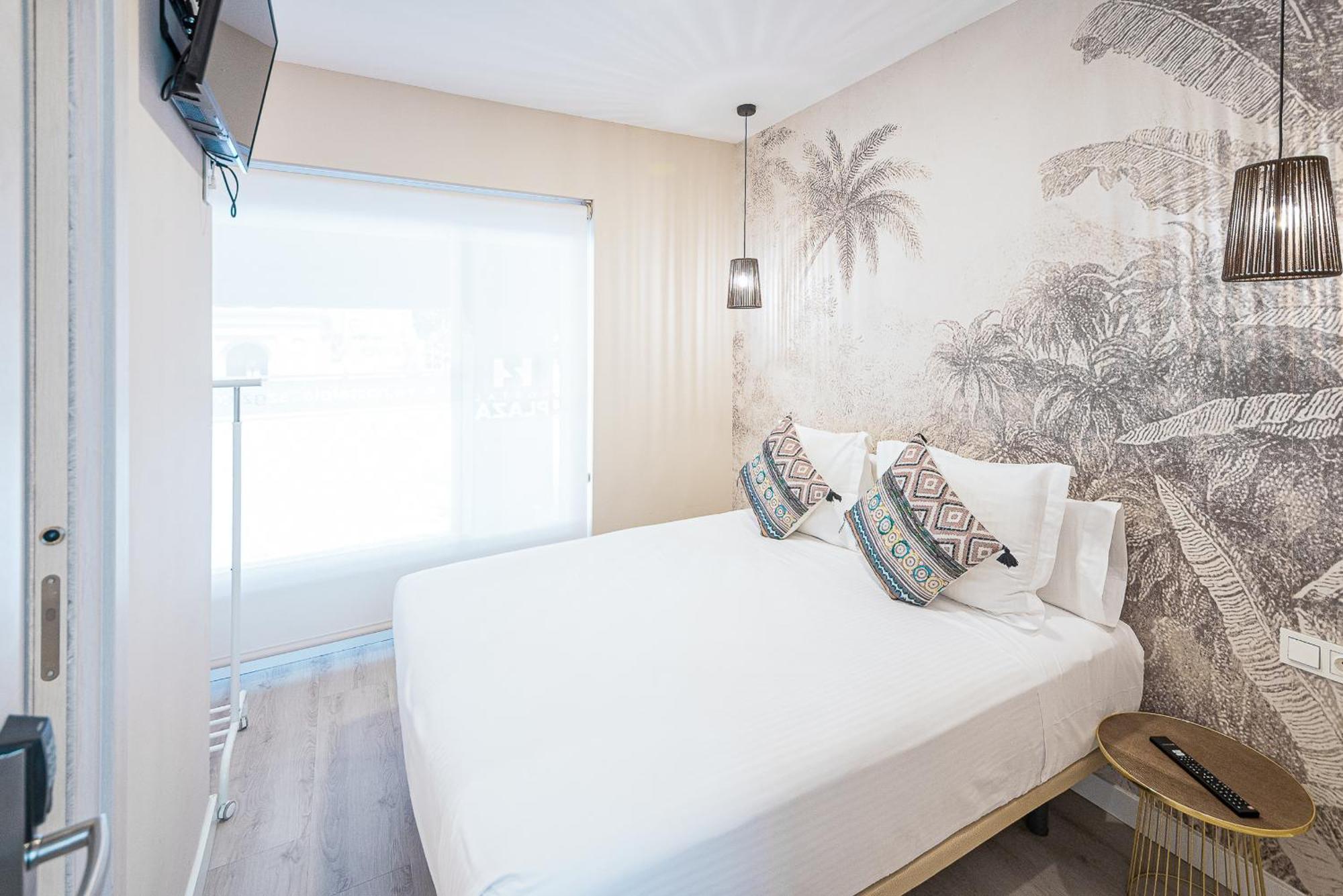 Hostal Plaza Boutique (Adults Only) Сарагоса Екстер'єр фото