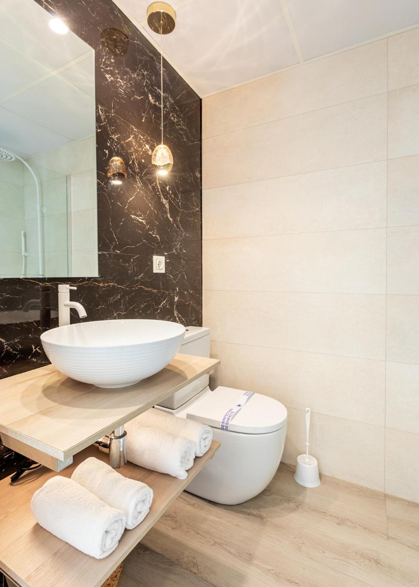 Hostal Plaza Boutique (Adults Only) Сарагоса Екстер'єр фото