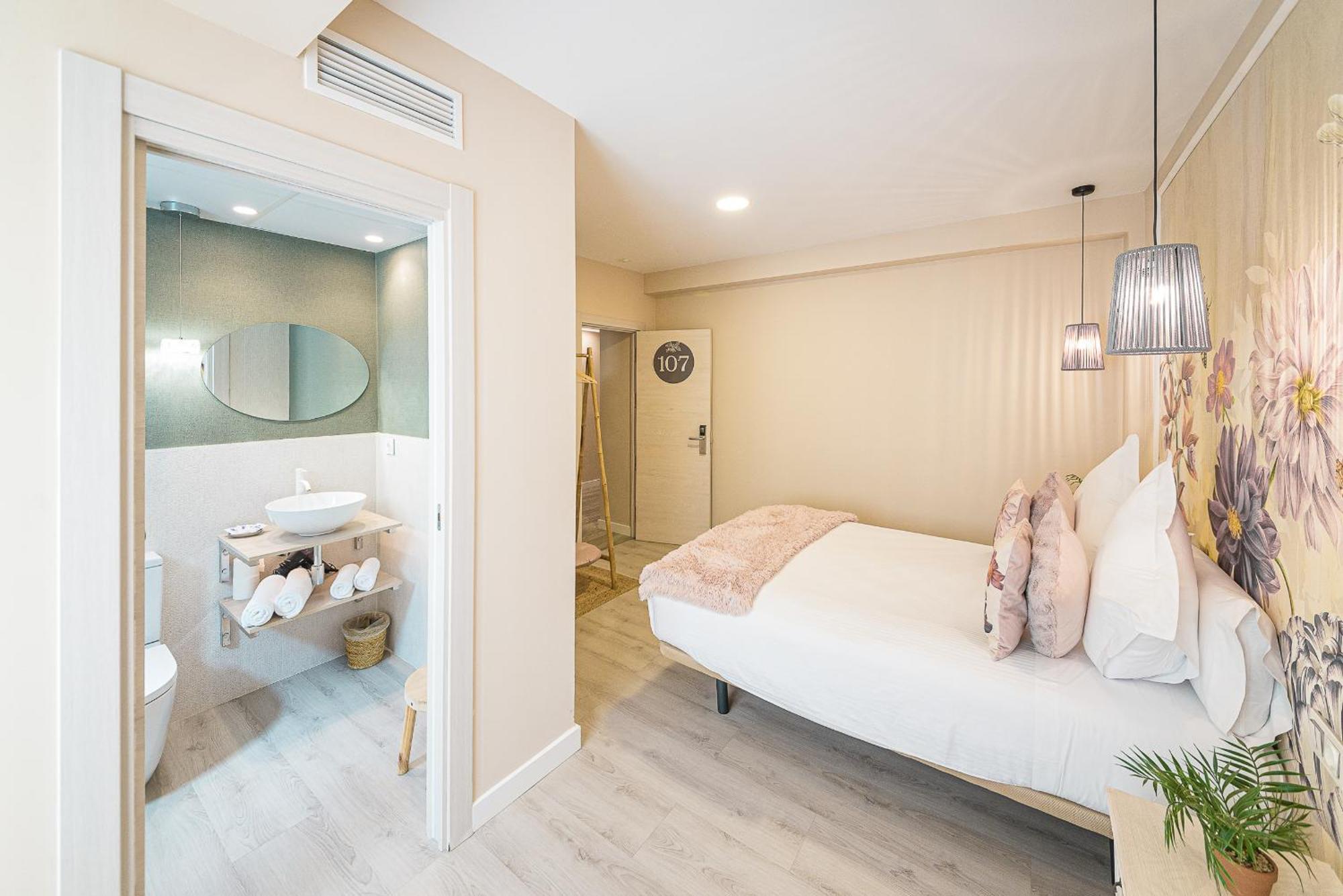 Hostal Plaza Boutique (Adults Only) Сарагоса Екстер'єр фото